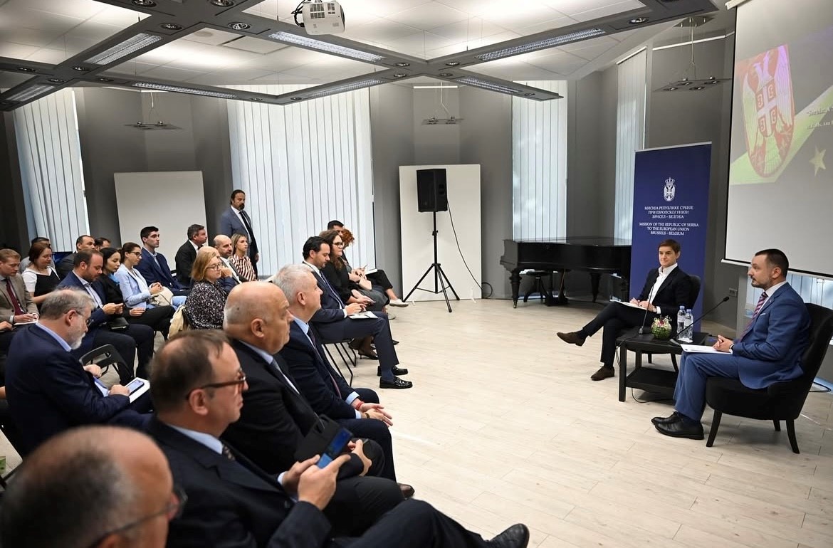 Ambasador Danijel Apostolovic