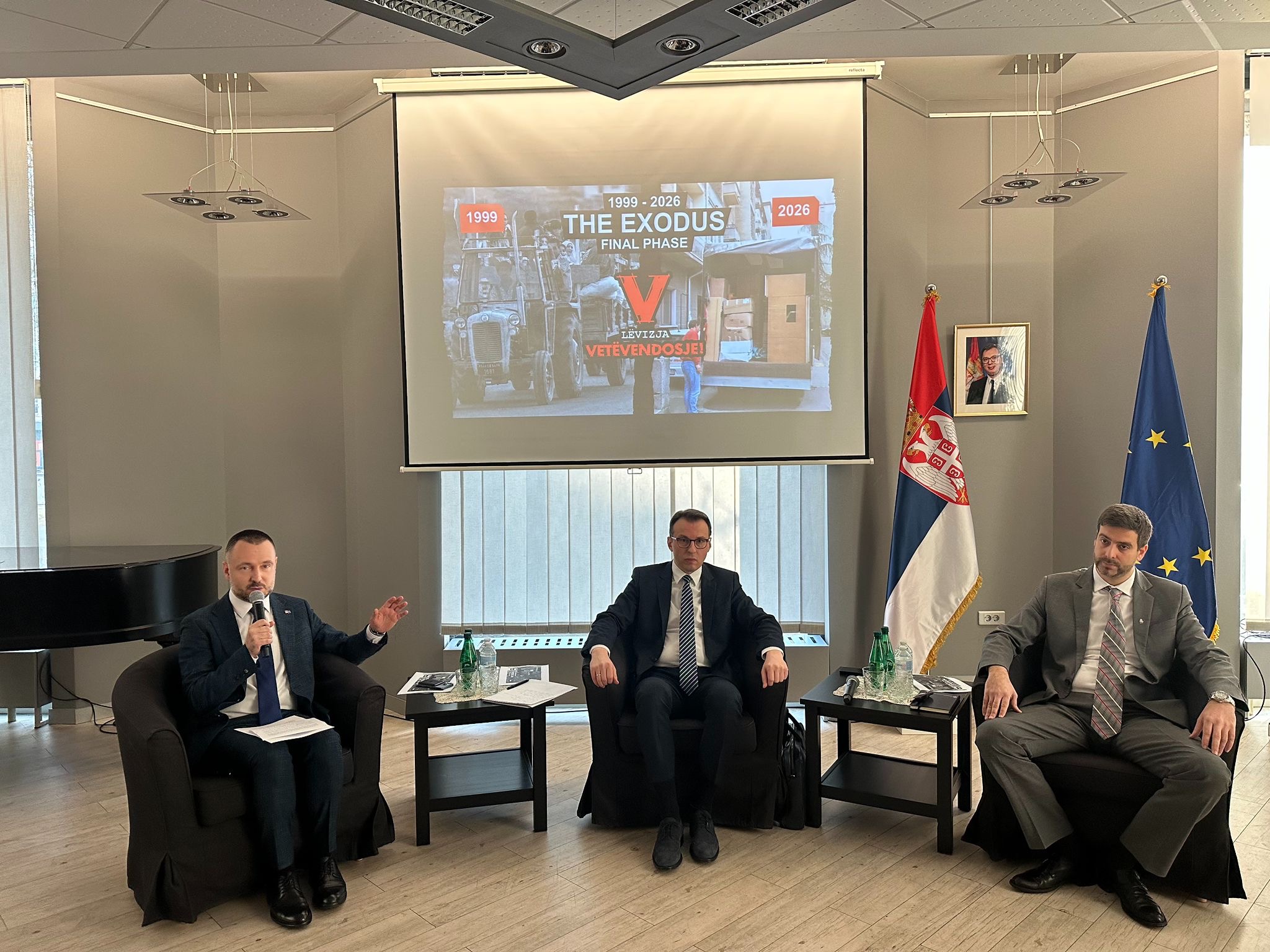 Ambasador Danijel Apostolovic